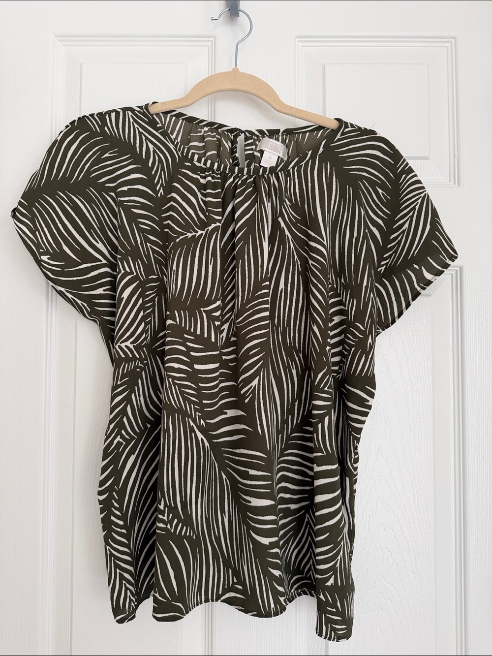 Relaxed Olive and White Printed Short Sleeve Blouse